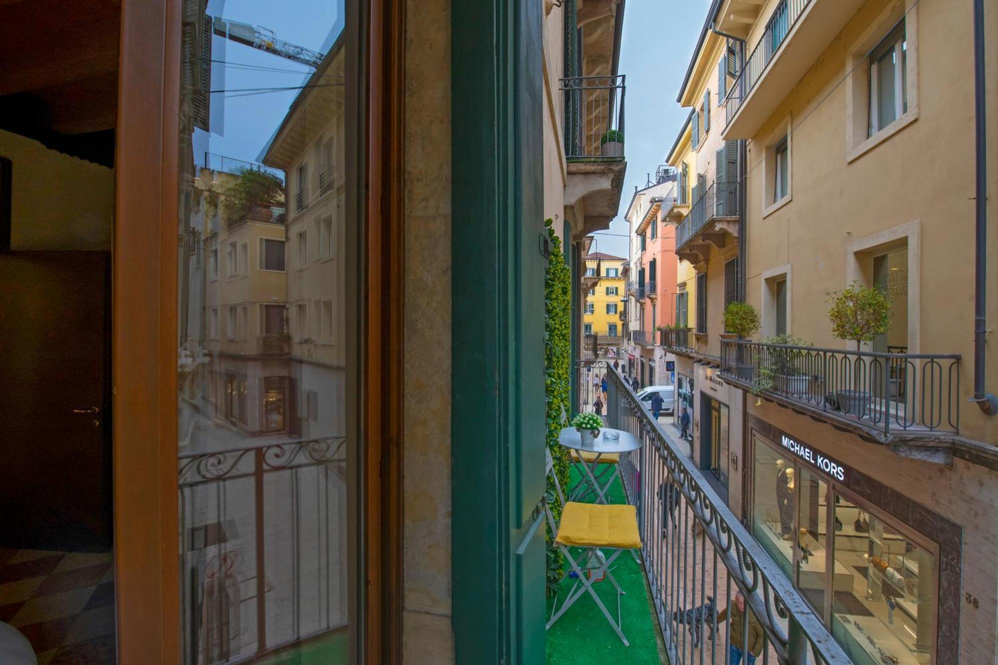 Palace Home Mazzini Verona Center 1 Екстер'єр фото