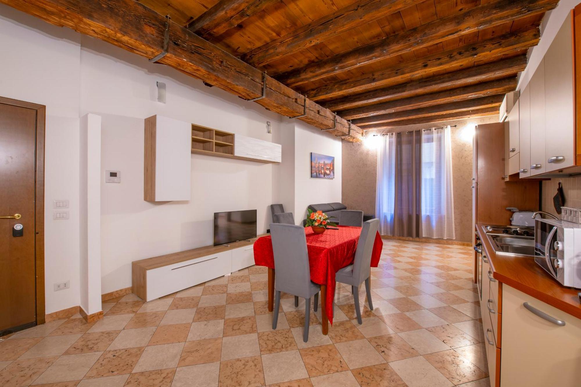 Palace Home Mazzini Verona Center 1 Екстер'єр фото