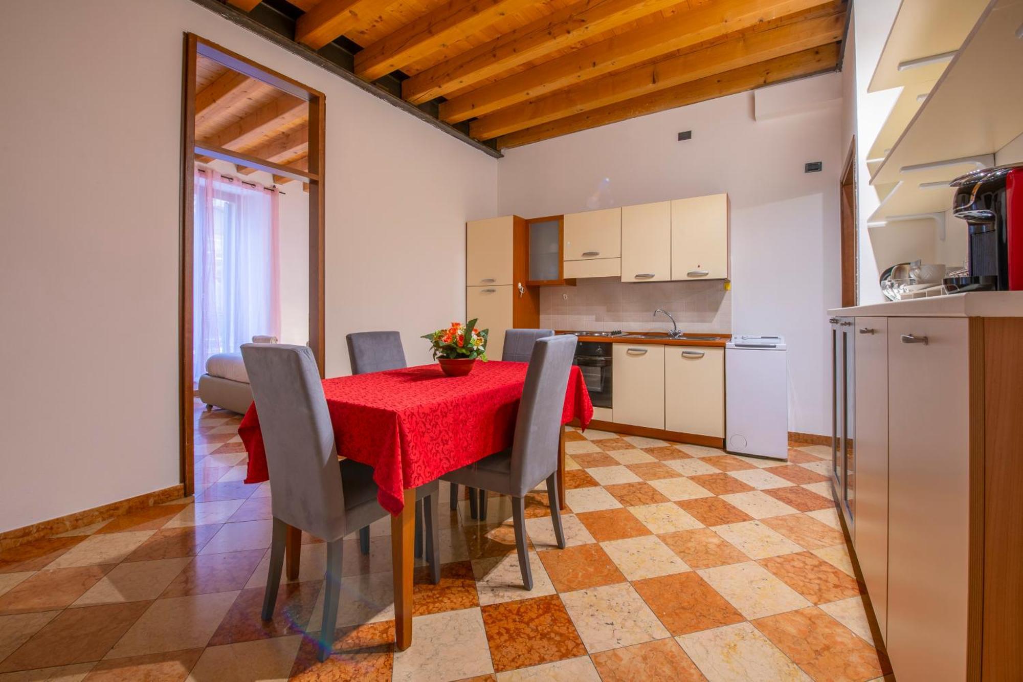 Palace Home Mazzini Verona Center 1 Екстер'єр фото
